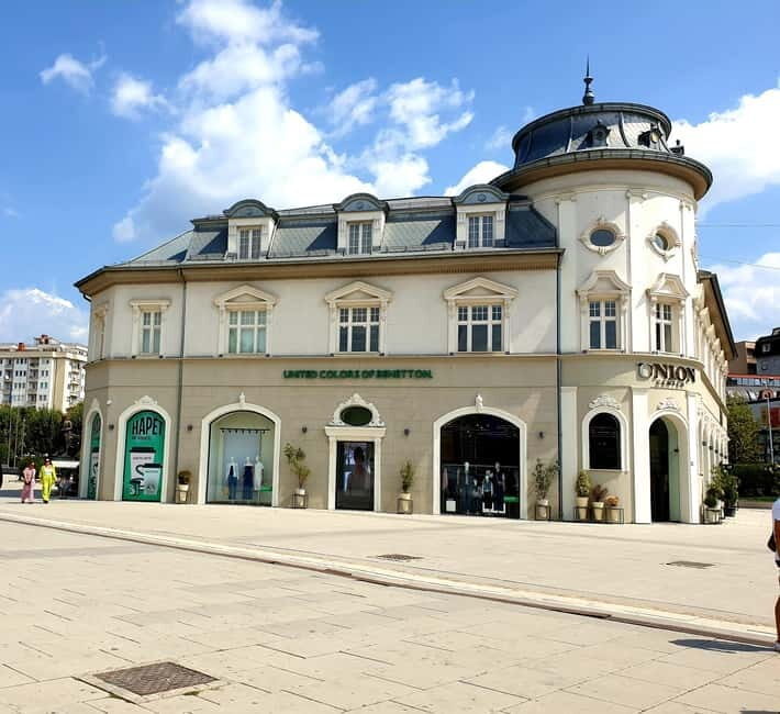 From Skopje:Kosovo in a Day-Group Tour to Pristina & Prizren - The Transportation & Group Experience