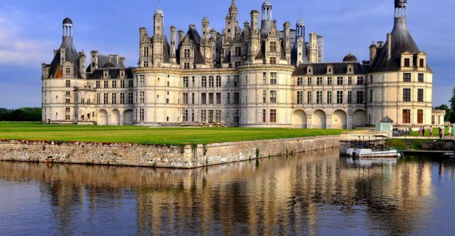From Tours: Chenonceau and Chambord Castles Guided Tour - The Experience: What You Can Expect