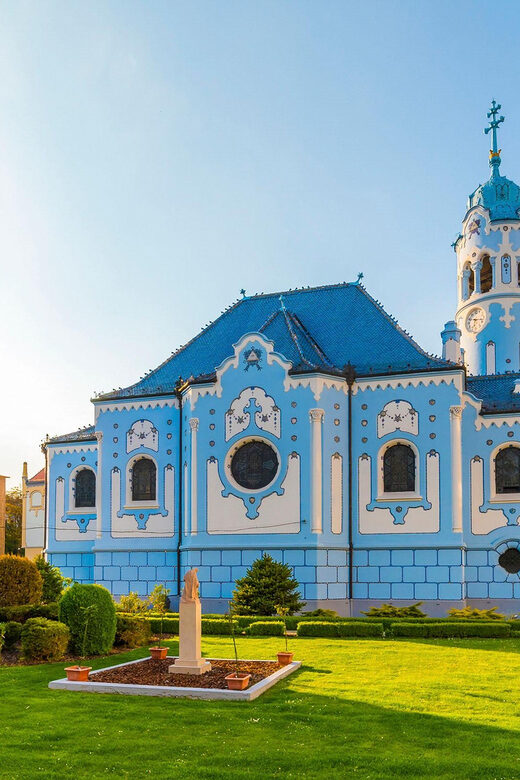 From Vienna: Bratislava City Highlights Day Trip - Transportation and Group Size