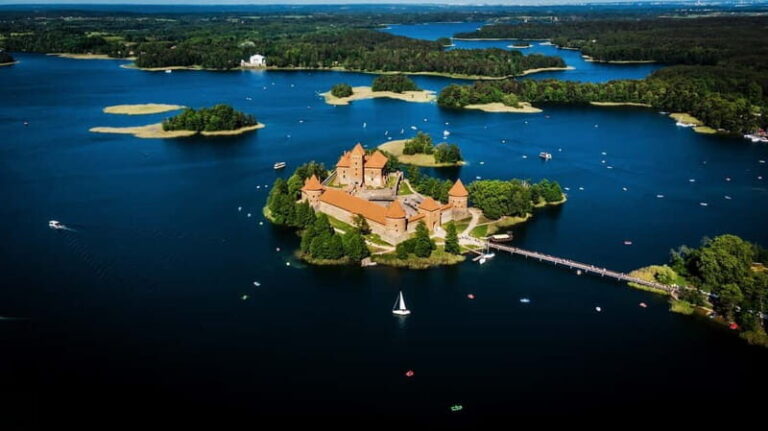 From Vilnius: tour to Trakai with kybynai tasting - Why This Tour Offers Great Value