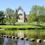 From York: Herriot and Yorkshire Dales Day Trip - Transport and Group Size