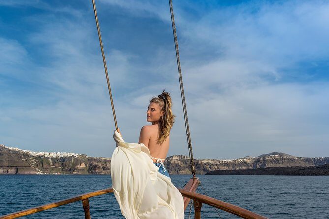 Full Day Boat Tour to Caldera Islands & Sunset in Oia by bus - What’s Included and What You Should Know