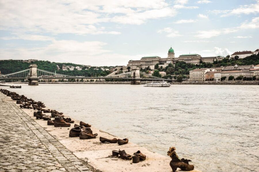 Full Day Budapest City Tour with Lunch, Wine & Dessert - Who Should Consider This Tour?