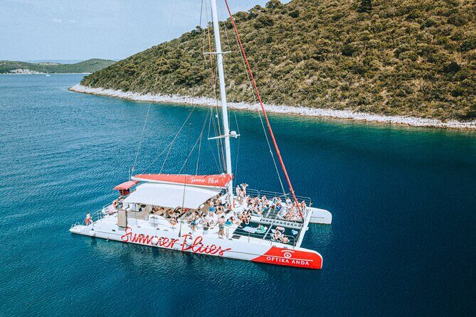 Full-Day Catamaran Cruise to Hvar & Pakleni Islands with Food and free Drinks - Practical Details and Tips