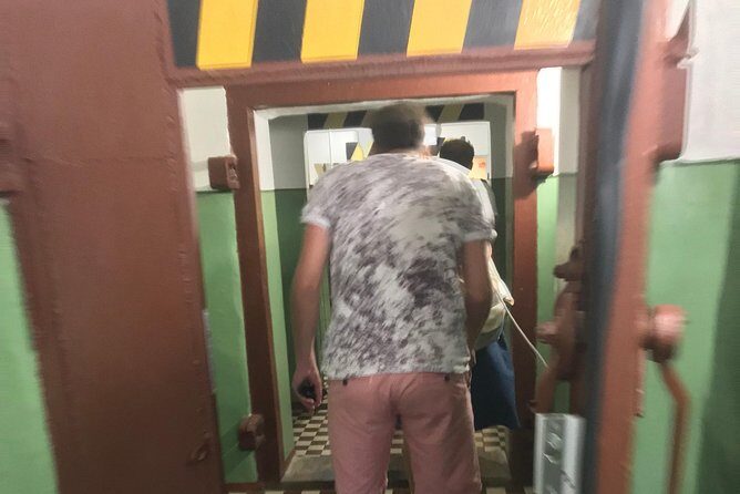 Full-Day Private Cold War museum Tour from Vilnius - Transportation and Comfort