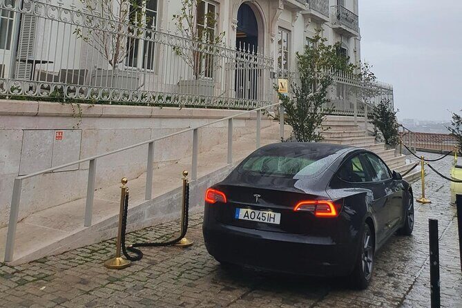 Full Day Private Tour from Porto to Lisbon - Who Should Consider This Tour?