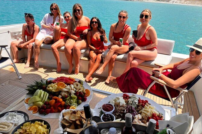 Full Day Private Yacht Cruise in Mykonos on a Ferretti Altura 52s - Who Will Love This Experience?