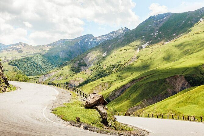Full Day Tour to Kazbegi - Transport, Schedule, and Group Size