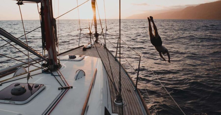 Funchal: Sunset Sailing Private Tour - Authentic Reviews and Insights