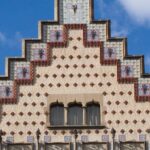 Gaudi's Casa Batlló and La Pedrera with Chocolate Tasting - Who Is This Tour Best For?