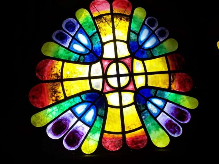 Gaudi's Crypt in Colonia Güell with Audioguide - Insights from Reviews