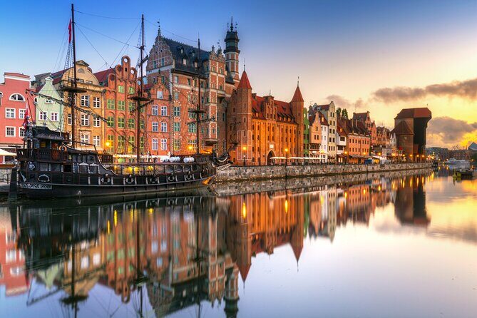 Gdansk by night - walking tour - Key Points