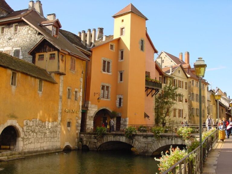 Geneva & Annecy Private City Tour and Optional Cruise - Who Should Consider This Tour?