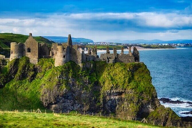 Giants Causeway and Belfast 2 Days with Private Chauffeur Tour - Day 1: The North Coast Wonders