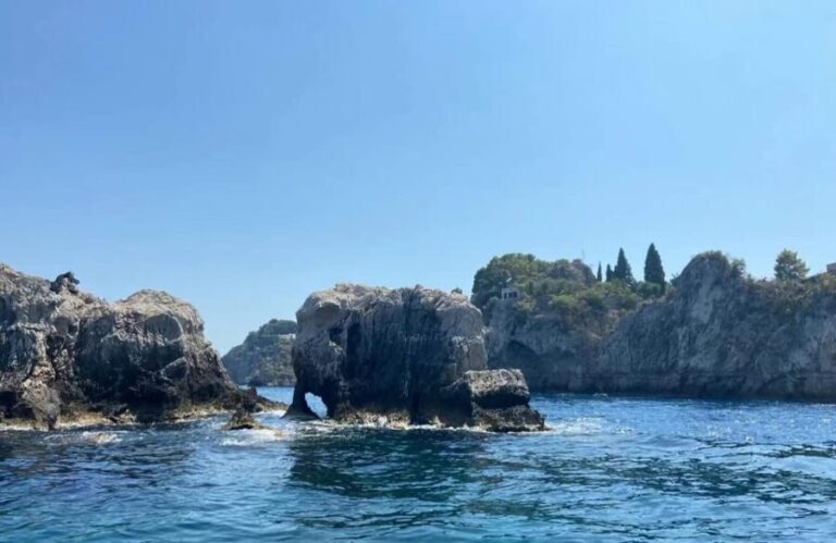 Giardini Naxos: Isola Bella and Grottos Cruise with Aperitif - The Value of This Tour