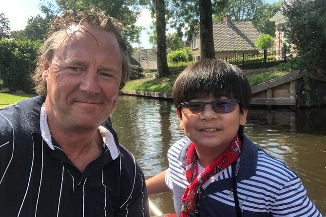 Giethoorn, Private Boat Tour & Zaanse Schans Windmills - Authenticity and Insights from Reviews