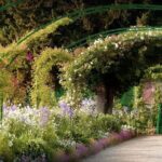 Giverny: Monet's House & Gardens Private Guided Walking Tour - Starting Point and Overall Duration