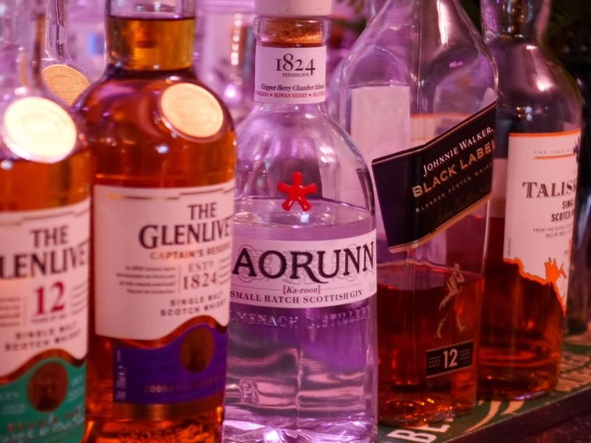 Glasgow: Whisky Flight at contemporary Scottish venue - Authenticity, Comfort, and Learning