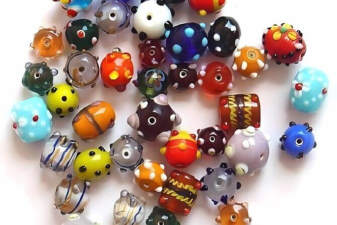 Glass Melting and Shaping with Flame with the Senior Glass Master - The Authentic Experience and Its Highlights