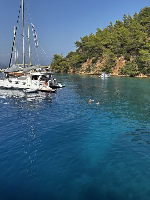 Gocek: Yacht Trip and 12 Island Full-Day Tour with Lunch - Who Should Take This Tour?