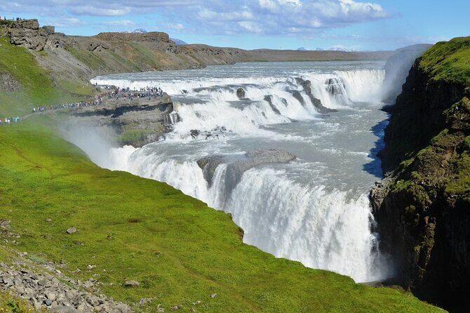 Golden Circle and Sky Lagoon Full-Day Tour - Gullfoss: Iceland’s Iconic Waterfall