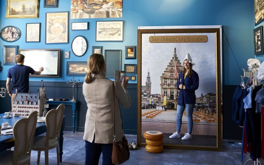 Gouda: Gouda Cheese Experience Entry Ticket - Delving into Gouda’s Cheesemaking Tradition