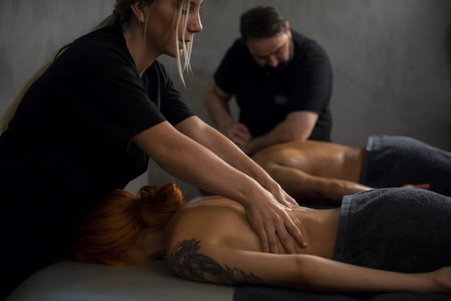 Granada: 50 minute Couples Massage - Detailed Breakdown of the Experience