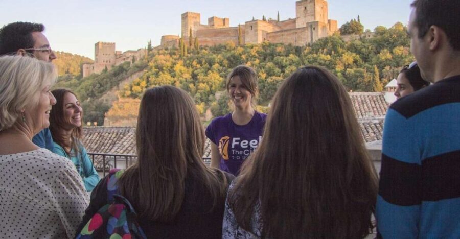 Granada: Albaicín and Sacromonte 2.5-Hour Walking Tour - The Experience in Detail