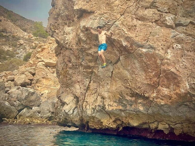Granada: Deep Water Soloing in Calahonda Pier - Who Will Love this Experience?