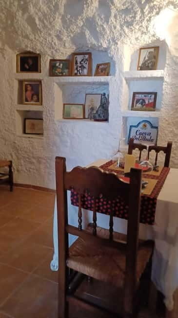 Granada: Flamenco Show Los Parrones in the Sacromonte Caves - What To Expect During the Show