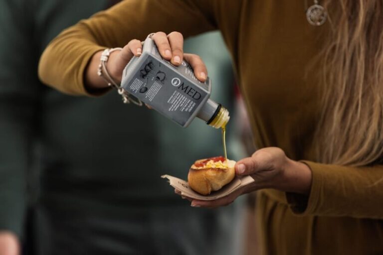 Granada in EVOO: Authentic guided tour, tasting and tapas - Why This Tour Stands Out