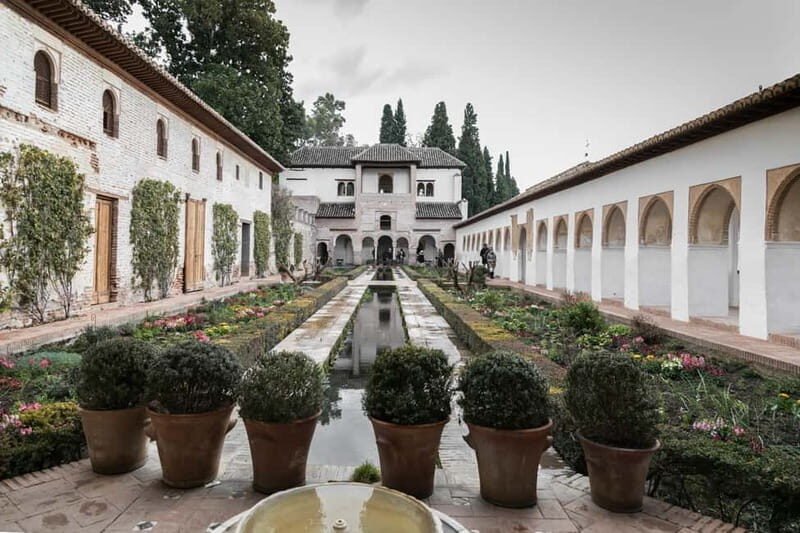 Granada: Last minute ticket Alhambra Tour - Who Will Love This Tour?