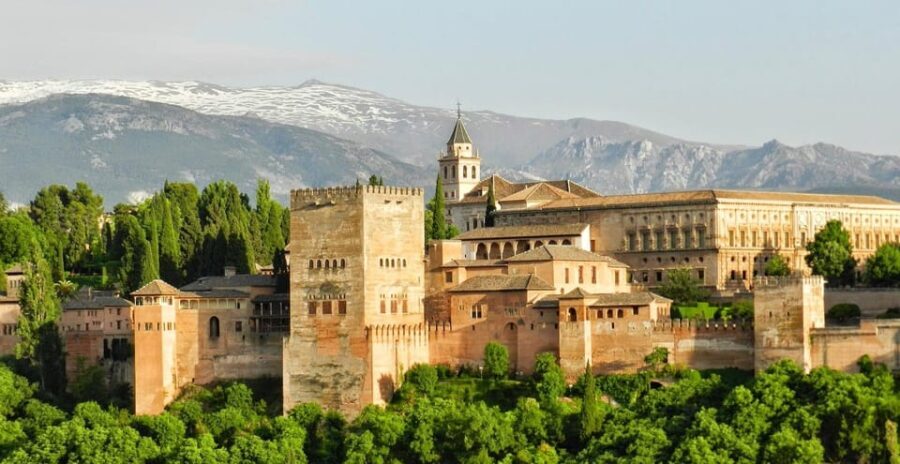 Granada: Tour of Alhambra, Generalife, and Nasrid Palaces - What Makes This Tour Stand Out?