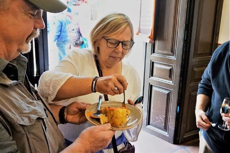 Granada: Traditional Tapas and Wine Tour - Why This Tour Works for You