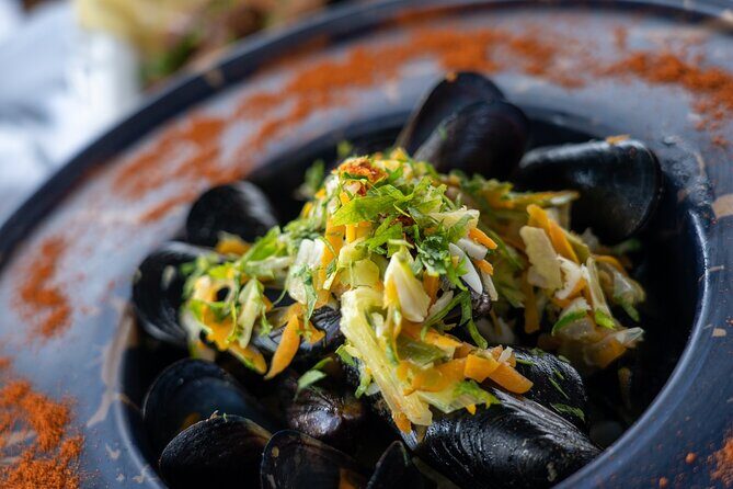 Greek Gastronomy & Wine Pairing Cruise with a Sommelier in Athens - The Return and Overall Atmosphere