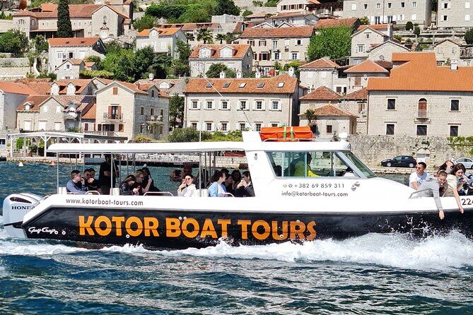 Group Blue Cave tour with a beach stop - 4h duration - The Bottom Line