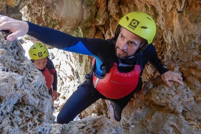 Guided Coasteering Adventure in Pula - An In-Depth Look at the Coasteering Experience