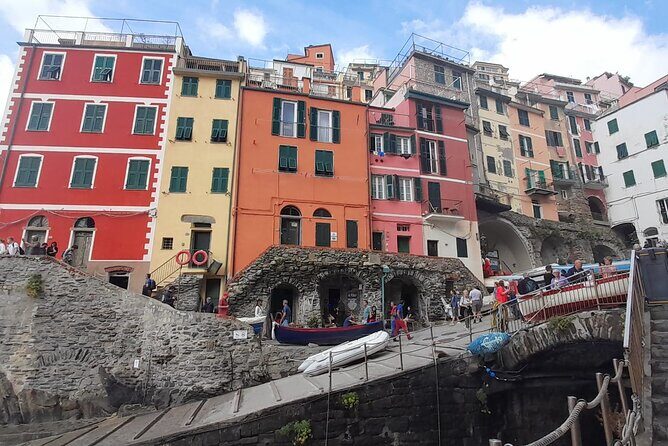 Guided Day to the Pearls of the Cinque Terre - FAQs