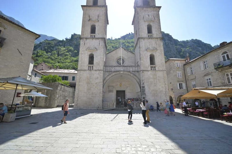 Guided Kotor & Cable Car Tour - Starting at the Sea Gate: First Impressions