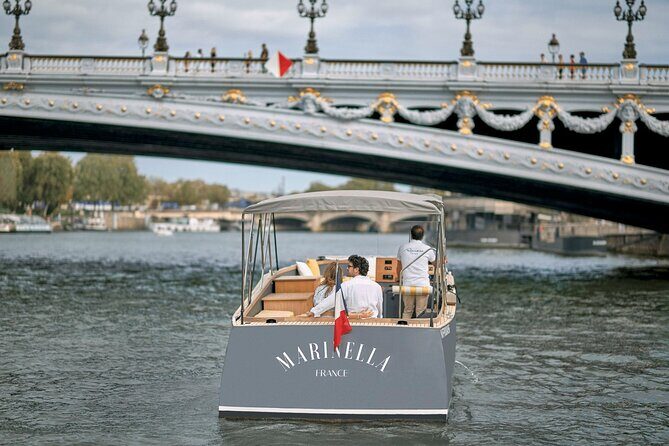 Guided Luxury River Cruise & Walking Tour of Paris' Monuments - The Value of This Experience