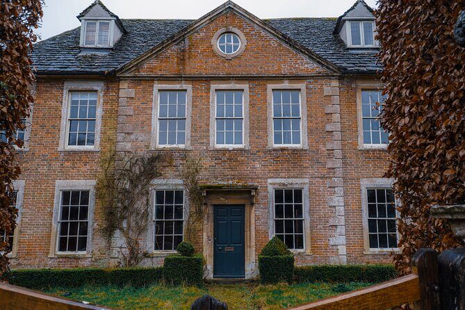 Guided Tour of Harry Potter Film Locations of Lacock & Cotswolds - What the Tour Includes and What Not