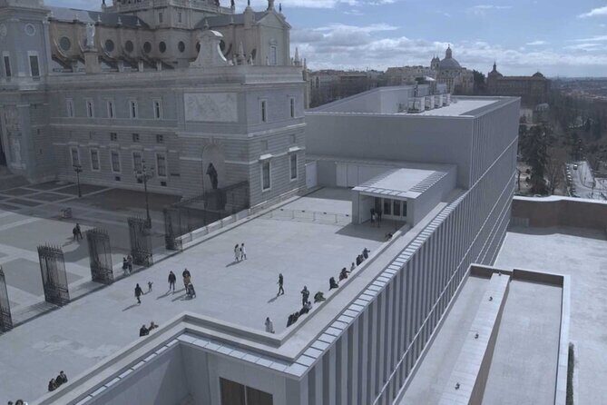 Guided tour of the Royal Collections Gallery in Madrid - Why This Tour Works Well