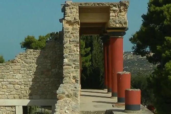 Guided Tour to Knossos Palace & Heraklion - Who Should Consider This Tour?