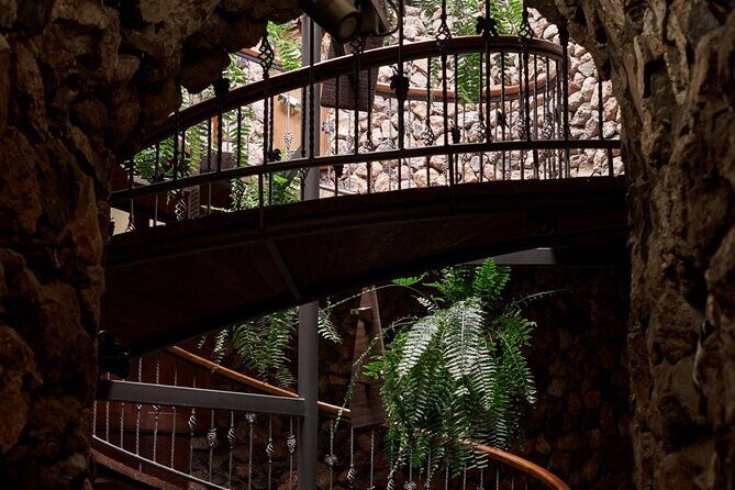 Guided Tour with 6 Wine Tasting - Why This Tour is Worth Your Time