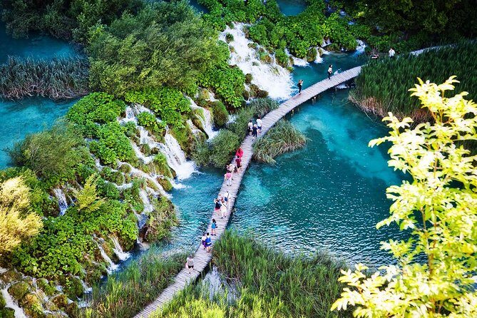 Guided transfer from Split to Zagreb with Plitvice Lakes stop - What the Reviews Say