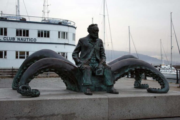 Guided Walking Tour for Cruise Ship Passengers - In-Depth Look at the Itinerary