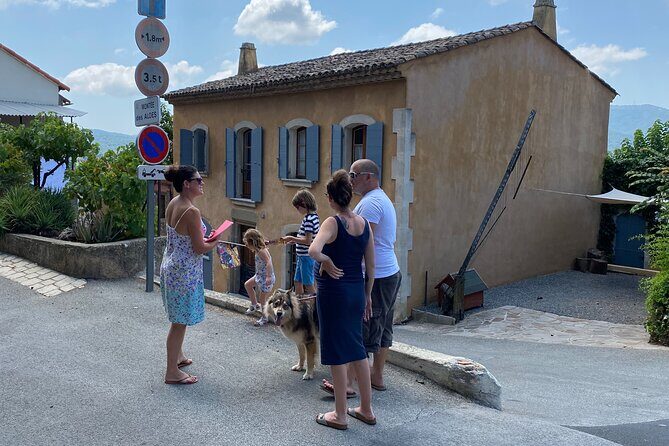 Guided walking tour of Saint Tropez - FAQs