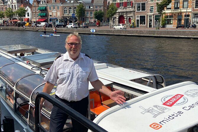 Haarlem: 50 minutes Boat Cruise - Authenticity and Passenger Experience