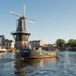 Haarlem: Sightseeing Boat Tour with Snacks and Drinks - Why This Tour Stands Out
