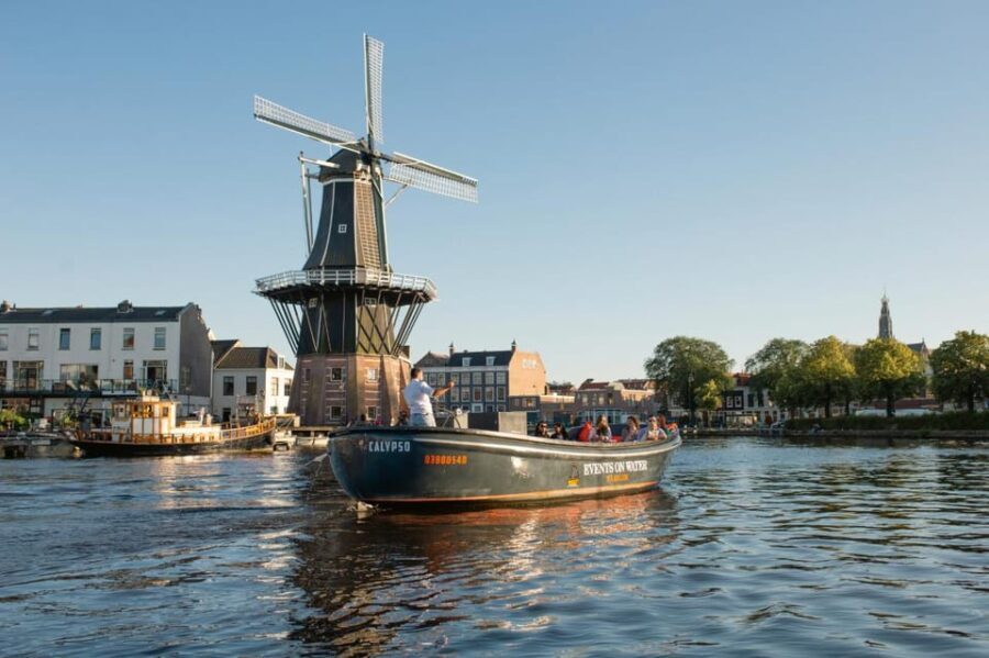 Haarlem: Sightseeing Boat Tour with Snacks and Drinks - Why This Tour Stands Out